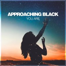 تصویر هنرمند Approaching Black