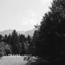 تصویر هنرمند I TRAVEL LIGHT