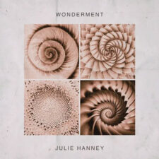 تصویر هنرمند Julie Hanney